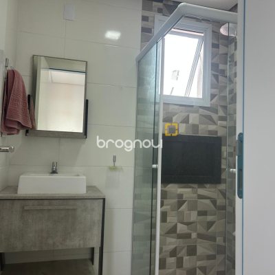Apartamento com 66m², 2 quartos (sendo 2 suítes), 1 garagem, no bairro Ingleses do Rio Vermelho em Florianópolis