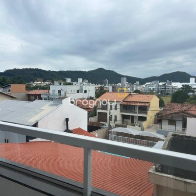 Apartamento com 66m², 2 quartos (sendo 2 suítes), 1 garagem, no bairro Ingleses do Rio Vermelho em Florianópolis