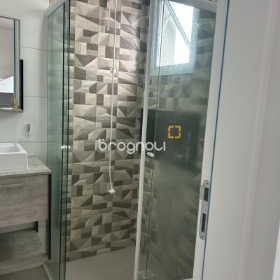 Apartamento com 66m², 2 quartos (sendo 2 suítes), 1 garagem, no bairro Ingleses do Rio Vermelho em Florianópolis
