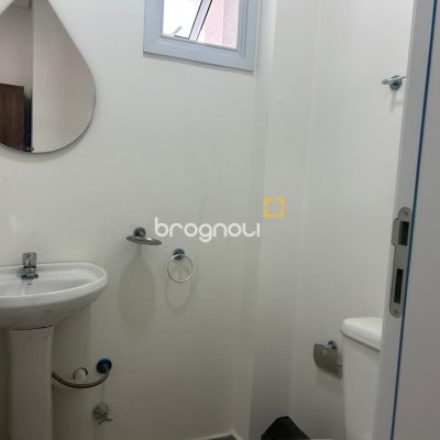 Apartamento com 66m², 2 quartos (sendo 2 suítes), 1 garagem, no bairro Ingleses do Rio Vermelho em Florianópolis