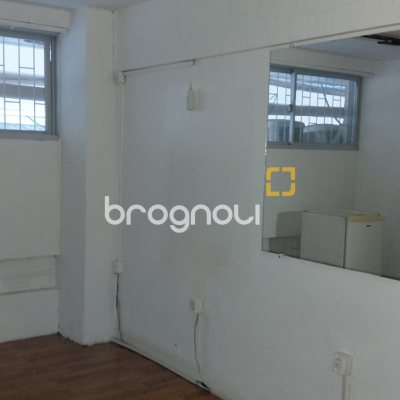 Loja com 29m², no bairro Centro em Florianópolis