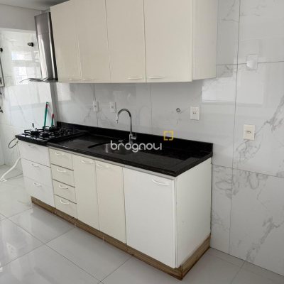 Apartamento com 109m², 3 quartos (sendo 1 suíte), 1 garagem, no bairro Centro em Florianópolis