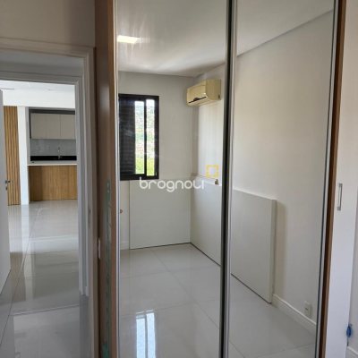 Apartamento com 109m², 3 quartos (sendo 1 suíte), 1 garagem, no bairro Centro em Florianópolis