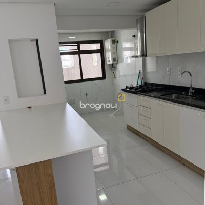 Apartamento com 109m², 3 quartos (sendo 1 suíte), 1 garagem, no bairro Centro em Florianópolis