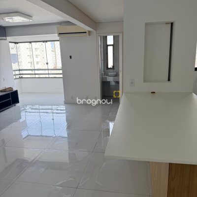 Apartamento com 109m², 3 quartos (sendo 1 suíte), 1 garagem, no bairro Centro em Florianópolis