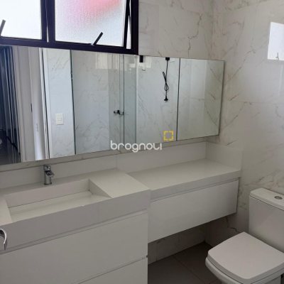 Apartamento com 109m², 3 quartos (sendo 1 suíte), 1 garagem, no bairro Centro em Florianópolis