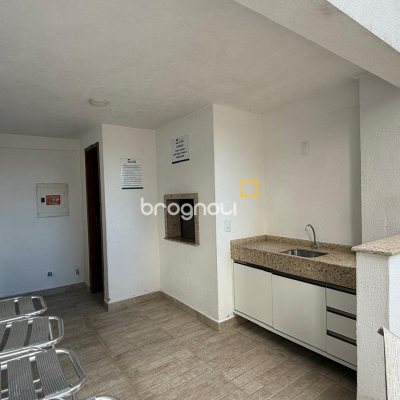 Apartamento com 109m², 4 quartos (sendo 1 suíte), 2 garagens, no bairro João Paulo em Florianópolis