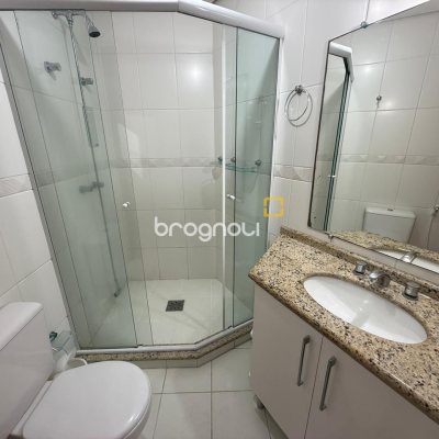 Apartamento com 109m², 4 quartos (sendo 1 suíte), 2 garagens, no bairro João Paulo em Florianópolis