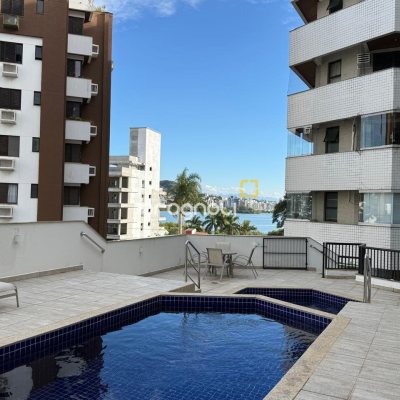 Apartamento com 109m², 4 quartos (sendo 1 suíte), 2 garagens, no bairro João Paulo em Florianópolis