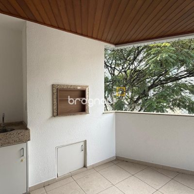 Apartamento com 109m², 4 quartos (sendo 1 suíte), 2 garagens, no bairro João Paulo em Florianópolis