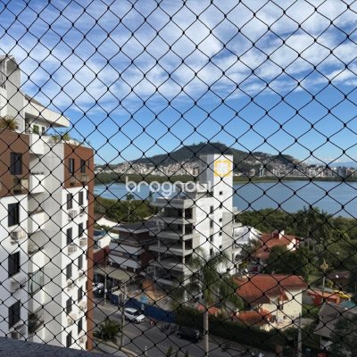 Apartamento com 109m², 4 quartos (sendo 1 suíte), 2 garagens, no bairro João Paulo em Florianópolis