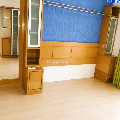 Casa com 230m², 3 quartos (sendo 1 suíte), 2 garagens, no bairro Barreiros em São José