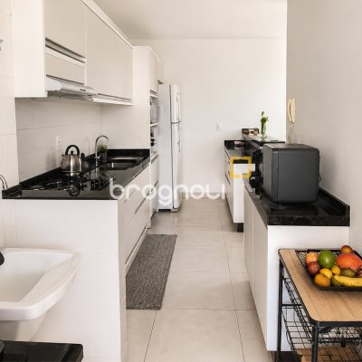 Apartamento com 82m², 2 quartos (sendo 1 suíte), 1 garagem, no bairro Jardim Atlântico em Florianópolis