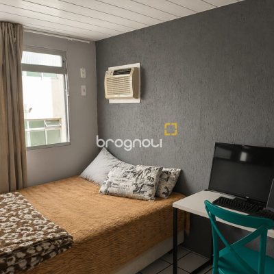 Apartamento com 40m², 2 quartos, no bairro Praia Comprida em São José