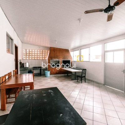 Apartamento com 40m², 2 quartos, no bairro Praia Comprida em São José