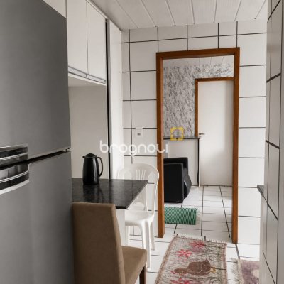 Apartamento com 40m², 2 quartos, no bairro Praia Comprida em São José