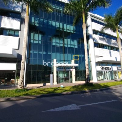 Sala com 44m², 1 garagem, no bairro Saco Grande em Florianópolis