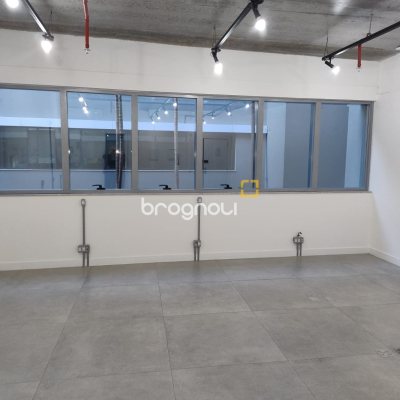 Sala com 44m², 1 garagem, no bairro Saco Grande em Florianópolis