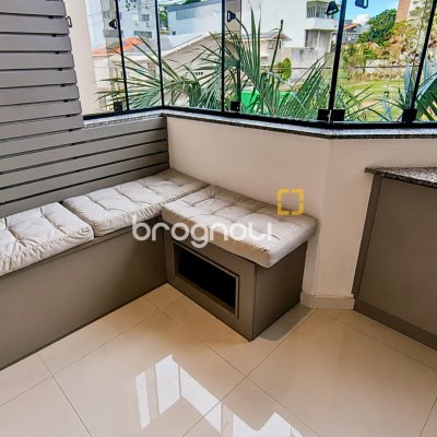 Apartamento com 83m², 3 quartos (sendo 1 suíte), 2 garagens, no bairro Coloninha em Florianópolis