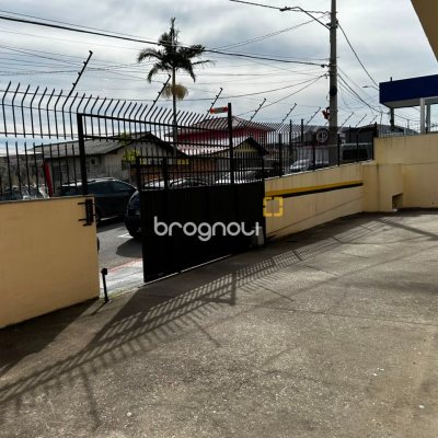 Apartamento com 83m², 3 quartos (sendo 1 suíte), 2 garagens, no bairro Coloninha em Florianópolis