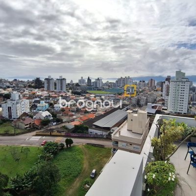 Studio com 42m², 1 quarto, 1 garagem, no bairro Estreito em Florianópolis