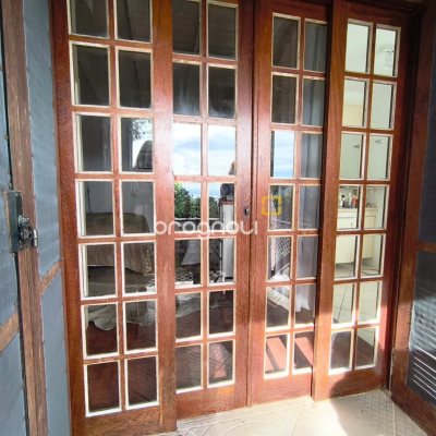 Casa com 300m², 5 quartos (sendo 1 suíte), 4 garagens, no bairro Córrego Grande em Florianópolis