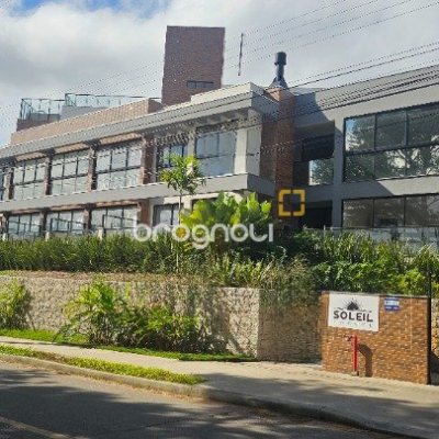Apartamento com 60m², 2 quartos (sendo 1 suíte), 1 garagem, no bairro Cacupé em Florianópolis