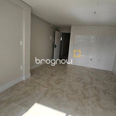 Apartamento com 60m², 2 quartos (sendo 1 suíte), 1 garagem, no bairro Cacupé em Florianópolis