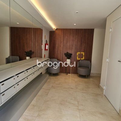 Apartamento com 60m², 2 quartos (sendo 1 suíte), 1 garagem, no bairro Cacupé em Florianópolis