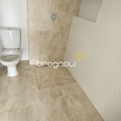 Apartamento com 60m², 2 quartos (sendo 1 suíte), 1 garagem, no bairro Cacupé em Florianópolis