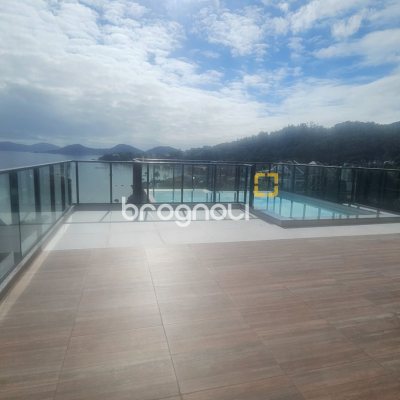 Apartamento com 60m², 2 quartos (sendo 1 suíte), 1 garagem, no bairro Cacupé em Florianópolis