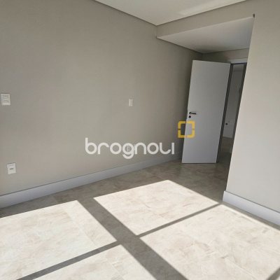 Apartamento com 60m², 2 quartos (sendo 1 suíte), 1 garagem, no bairro Cacupé em Florianópolis