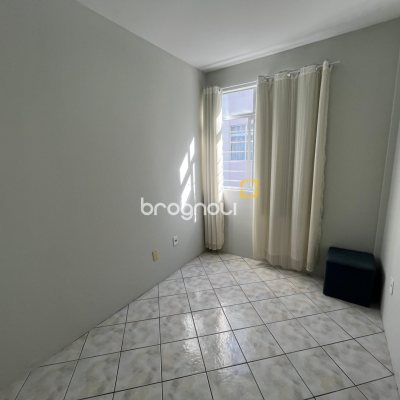 Apartamento com 68m², 3 quartos, no bairro Praia Comprida em São José