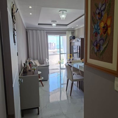 Apartamento com 62m², 2 quartos (sendo 1 suíte), 1 garagem, no bairro Roçado em São José