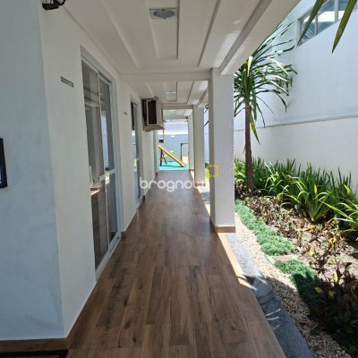 Apartamento com 62m², 2 quartos (sendo 1 suíte), 1 garagem, no bairro Roçado em São José