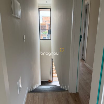 Casa com 81m², 2 quartos (sendo 2 suítes), 1 garagem, no bairro Vargem Grande em Florianópolis