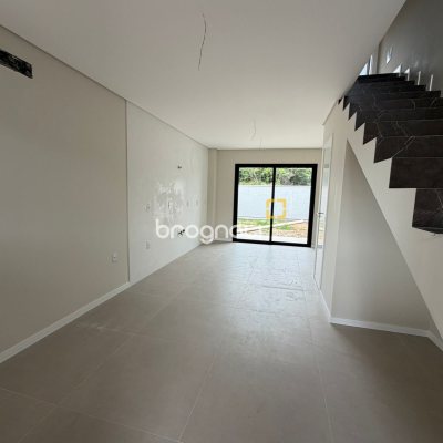 Casa com 81m², 2 quartos (sendo 2 suítes), 1 garagem, no bairro Vargem Grande em Florianópolis