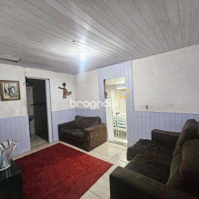 Casa com 149m², 4 quartos, 3 garagens, no bairro Barreiros em São José