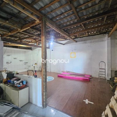 Casa com 149m², 4 quartos, 3 garagens, no bairro Barreiros em São José