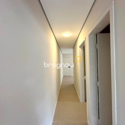 Apartamento com 60m², 2 quartos, 1 garagem, no bairro Centro em Florianópolis