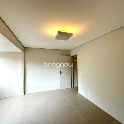Apartamento com 60m², 2 quartos, 1 garagem, no bairro Centro em Florianópolis