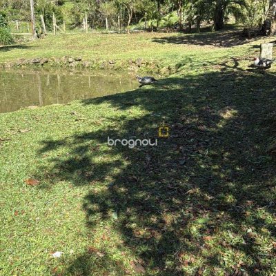 Sítio com 80m², 1 quarto (sendo 1 suíte), 1 garagem, no bairro Ribeirão da Ilha em Florianópolis