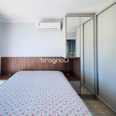 Casa com 158m², 4 quartos (sendo 1 suíte), 3 garagens, no bairro Campeche em Florianópolis