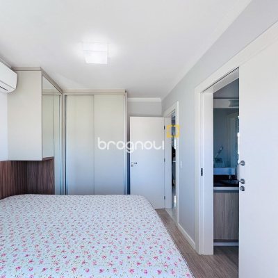 Casa com 158m², 4 quartos (sendo 1 suíte), 3 garagens, no bairro Campeche em Florianópolis