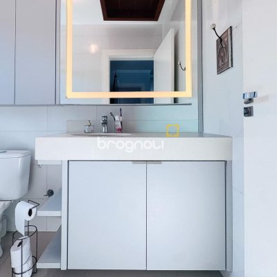 Casa com 158m², 4 quartos (sendo 1 suíte), 3 garagens, no bairro Campeche em Florianópolis