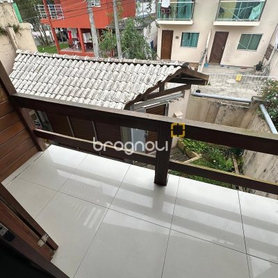 Casa com 90m², 4 quartos (sendo 1 suíte), 2 garagens, no bairro Ingleses do Rio Vermelho em Florianópolis