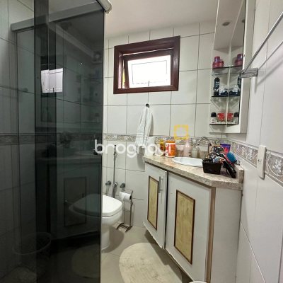 Casa com 90m², 4 quartos (sendo 1 suíte), 2 garagens, no bairro Ingleses do Rio Vermelho em Florianópolis