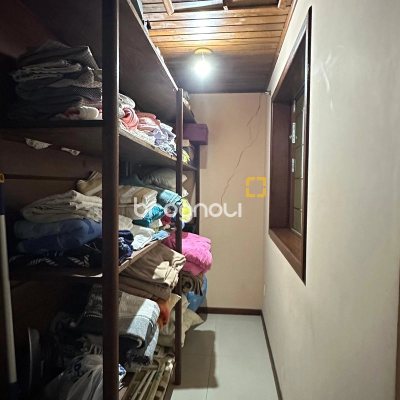 Casa com 90m², 4 quartos (sendo 1 suíte), 2 garagens, no bairro Ingleses do Rio Vermelho em Florianópolis