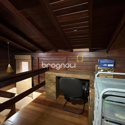 Casa com 90m², 4 quartos (sendo 1 suíte), 2 garagens, no bairro Ingleses do Rio Vermelho em Florianópolis