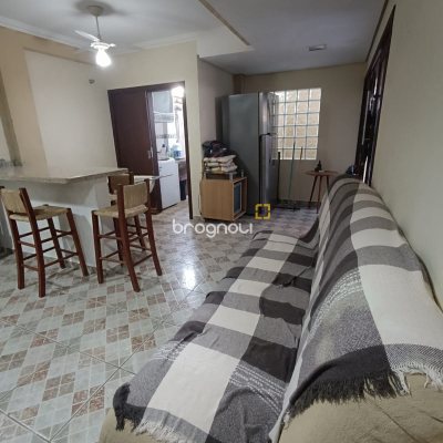 Casa com 90m², 4 quartos (sendo 1 suíte), 2 garagens, no bairro Ingleses do Rio Vermelho em Florianópolis